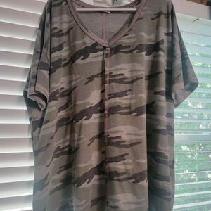 Chic Soul Camouflage Short Sleeve Tee